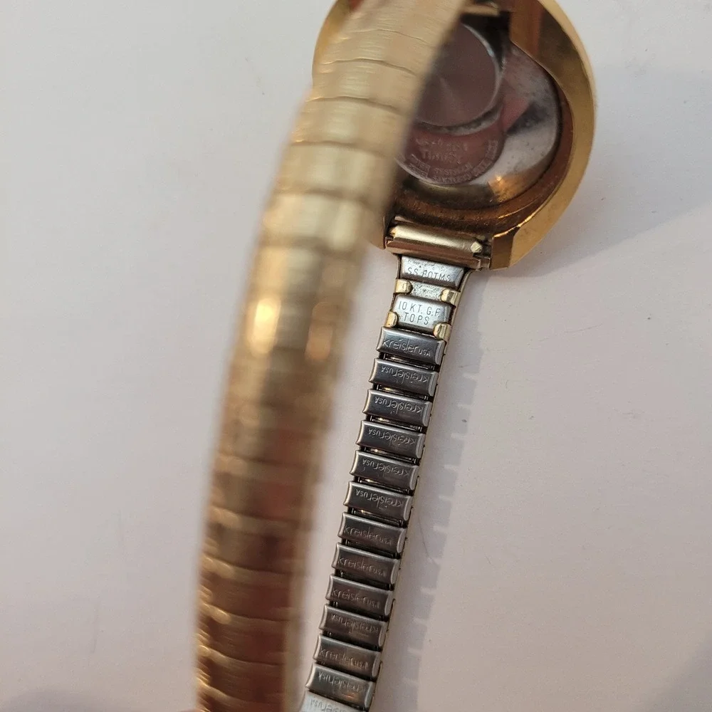 Timex Electric‎ Watch Women Gold Filled Tone Oval Vintage Expansion Band